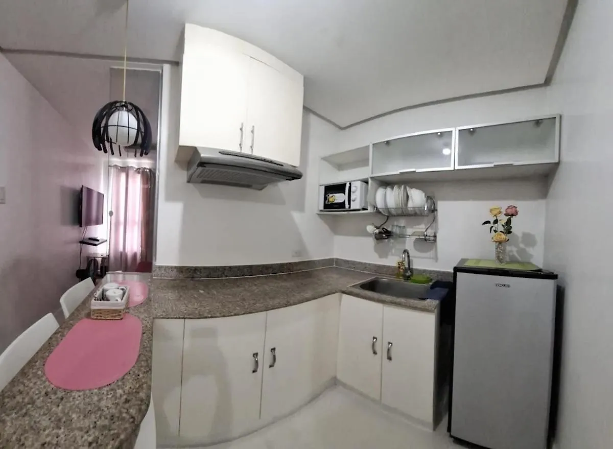 Modern Studio Birch Tower Near Malls & Nightlife Manille