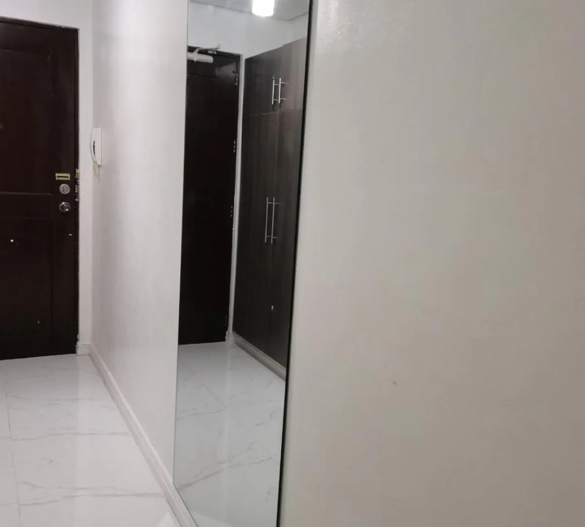 Modern Studio Birch Tower Near Malls & Nightlife Manille Appartement