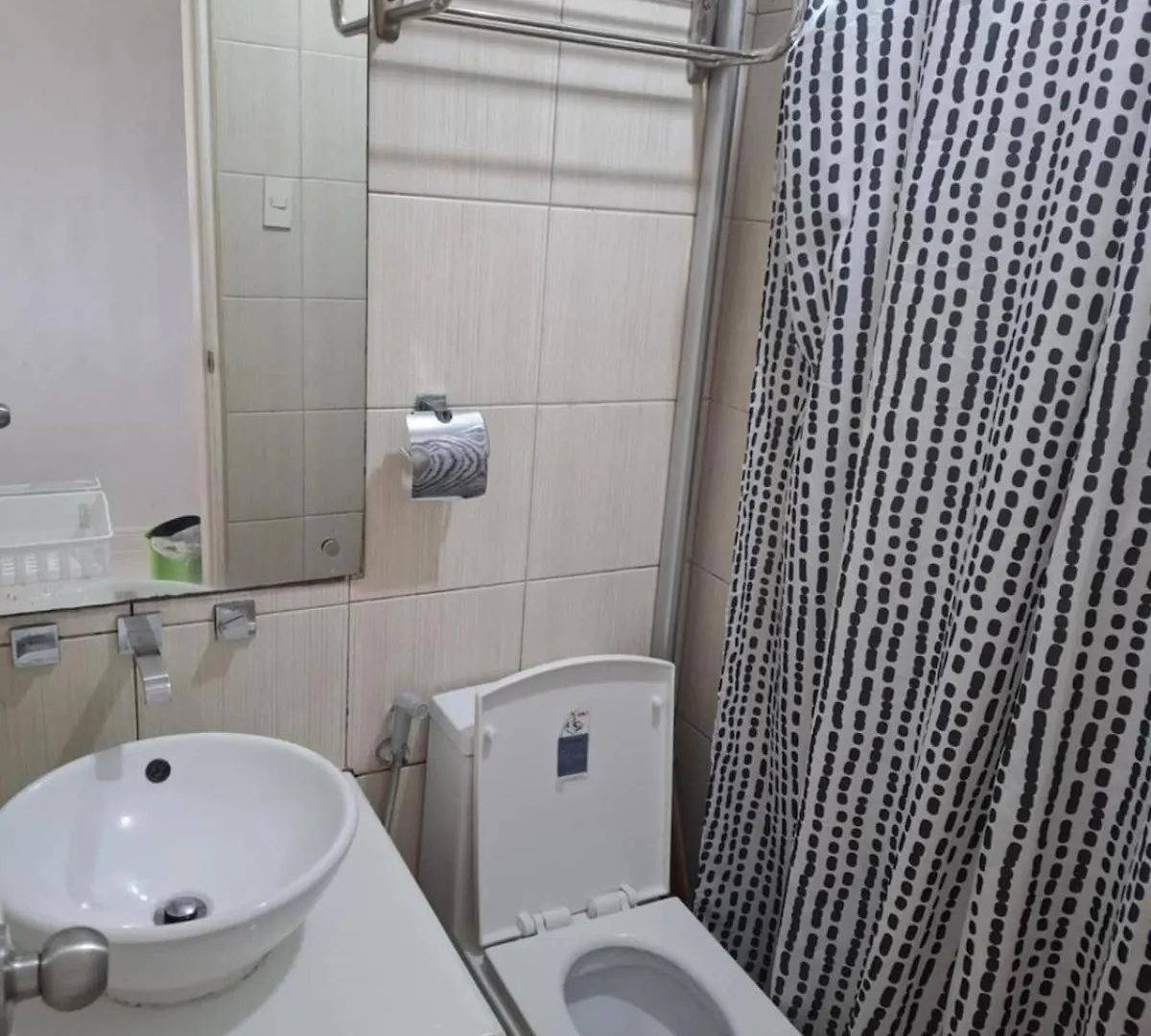 Modern Studio Birch Tower Near Malls & Nightlife Manila Apartment